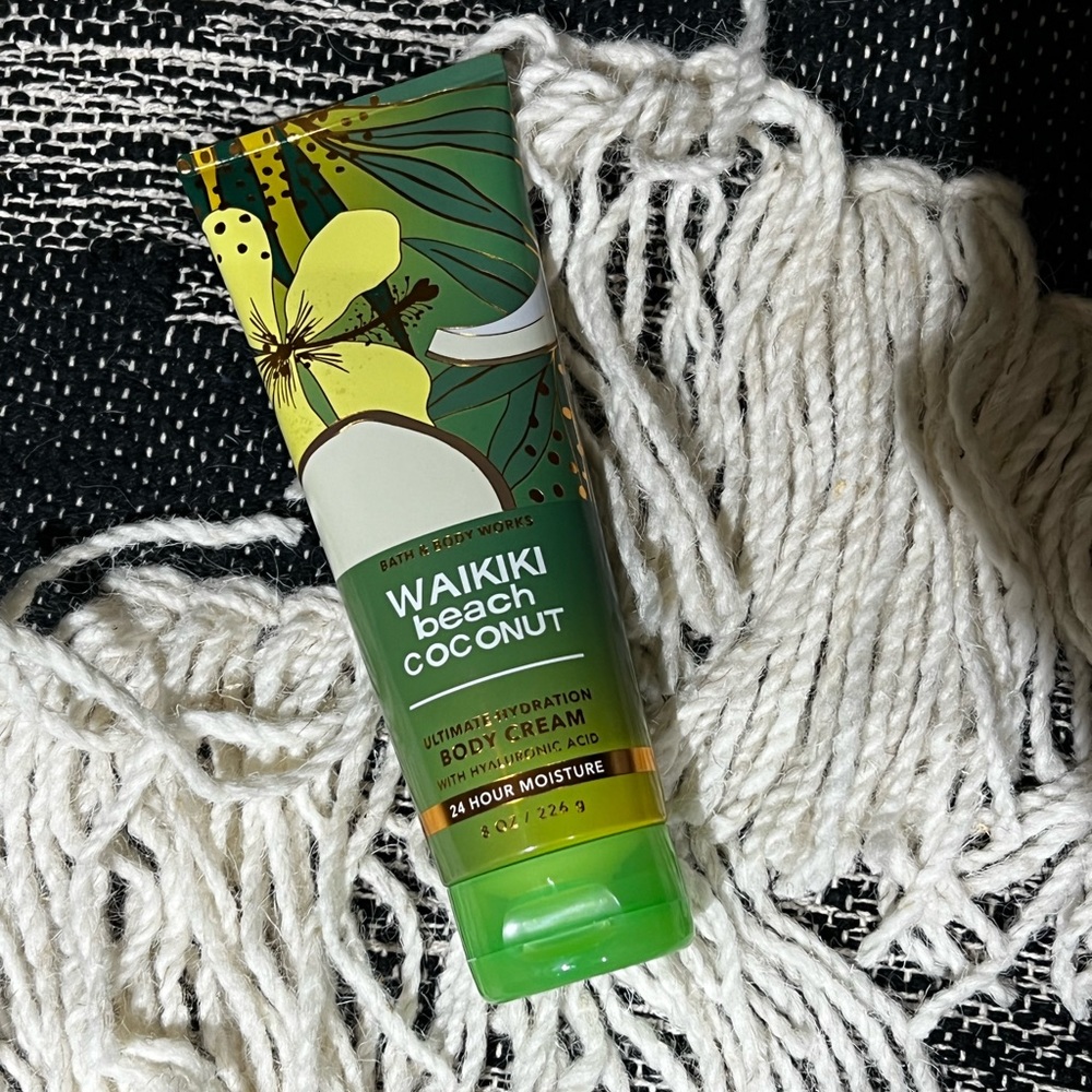 Bath & Body Works wakiki beach coconut body cream